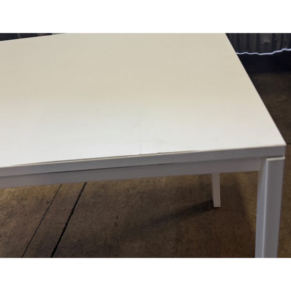 IKEA 宜家简约精致方形桌 - 图片 5