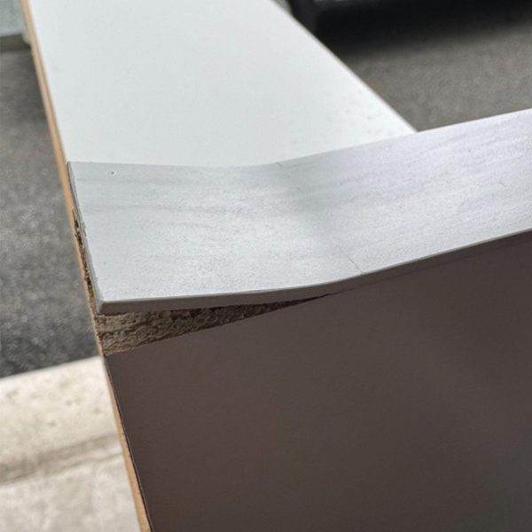 Compact Assembled MICKE Desk（MICKE 组装书桌） - 图片 6